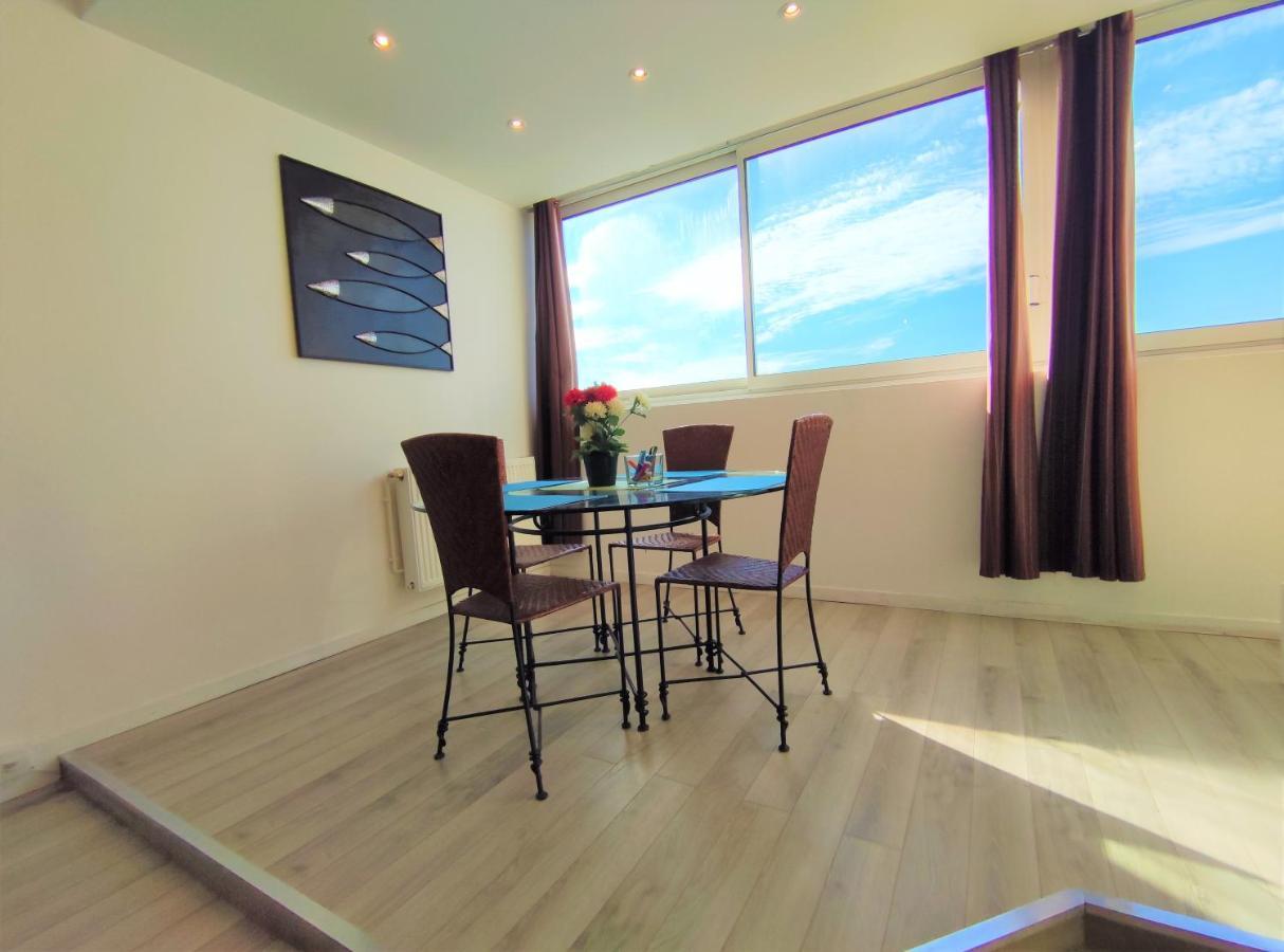 6 Appartements Et 4 Adresses A Mi-Chemin Entre Le Vieux Port Et L Ile De Re Ла-Рошель Екстер'єр фото