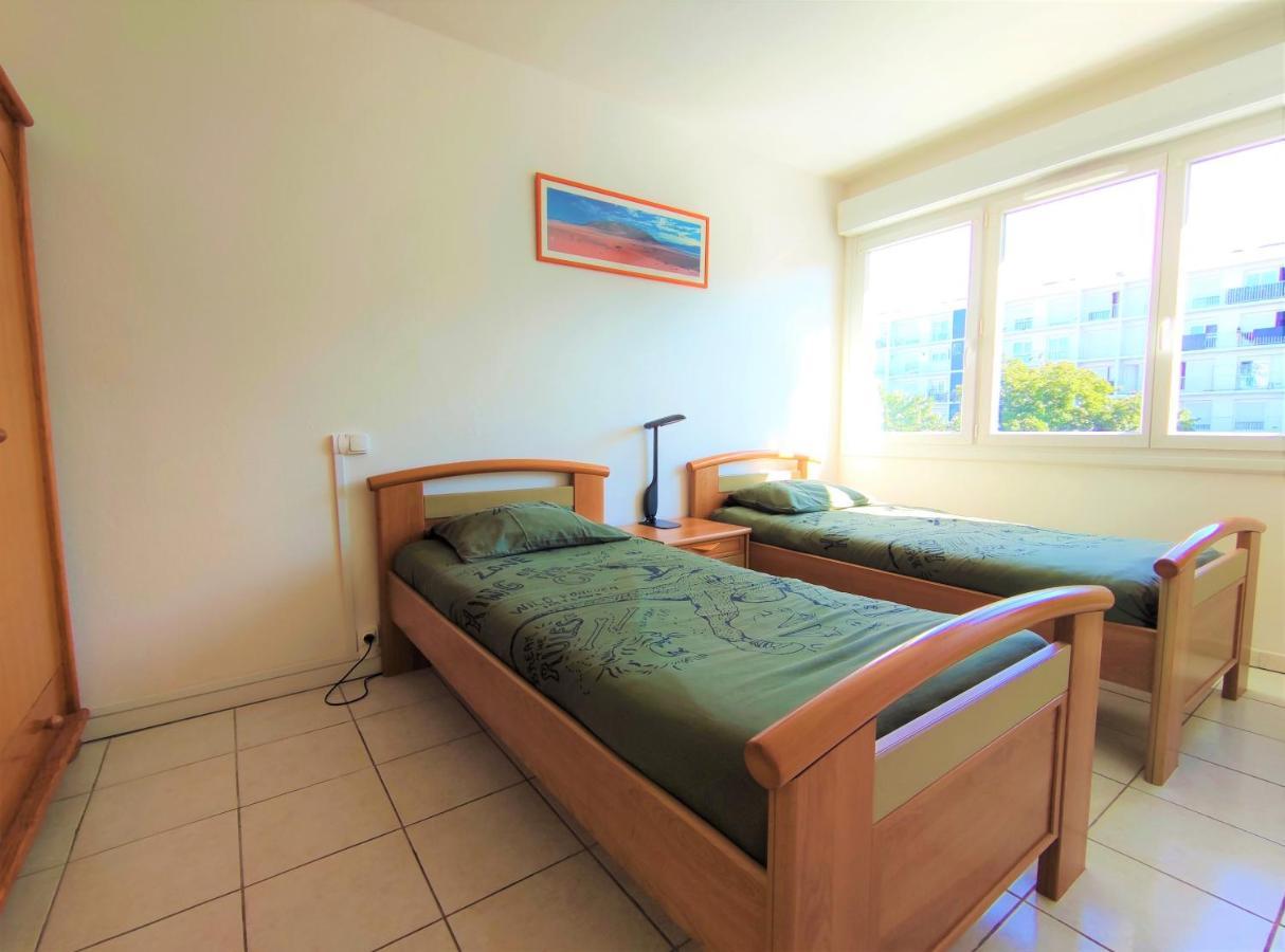 6 Appartements Et 4 Adresses A Mi-Chemin Entre Le Vieux Port Et L Ile De Re Ла-Рошель Екстер'єр фото