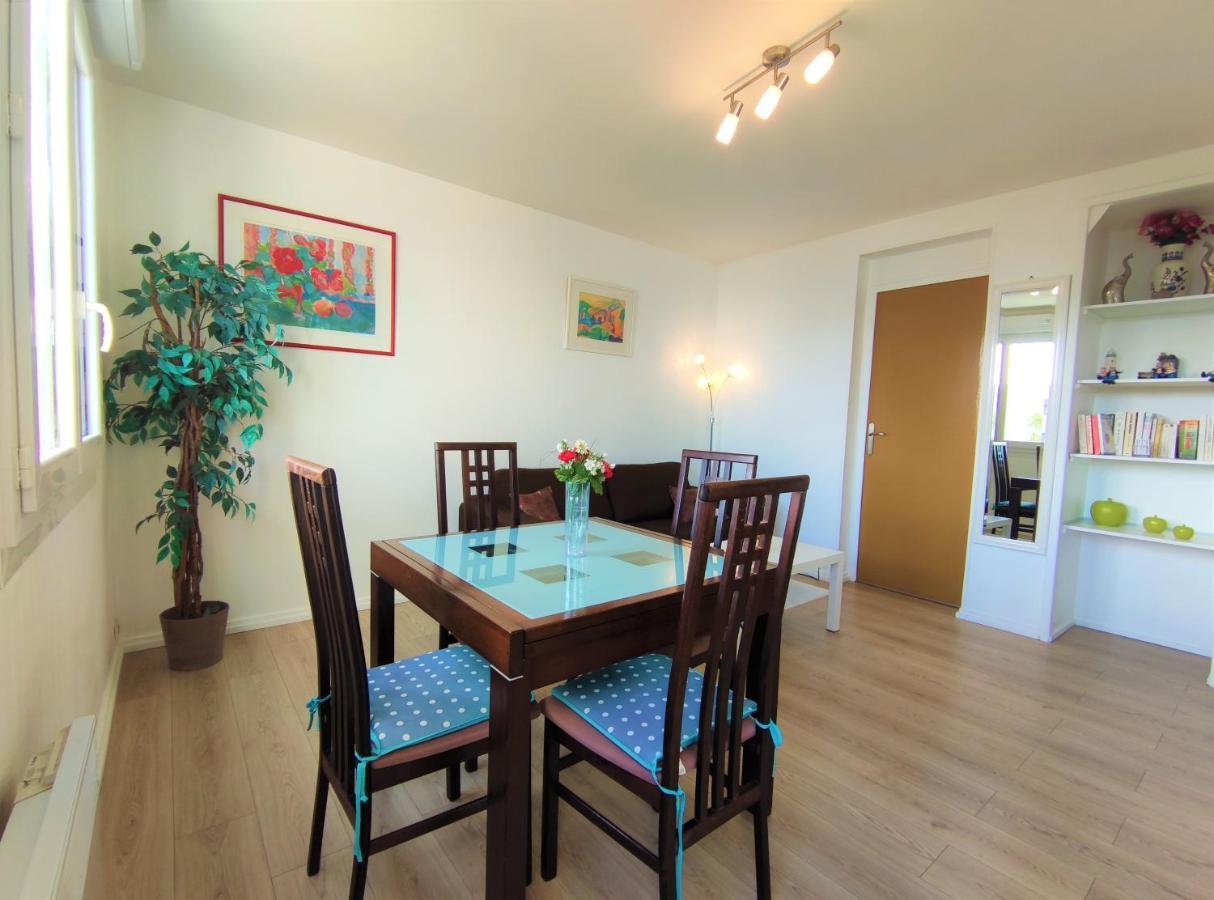6 Appartements Et 4 Adresses A Mi-Chemin Entre Le Vieux Port Et L Ile De Re Ла-Рошель Екстер'єр фото