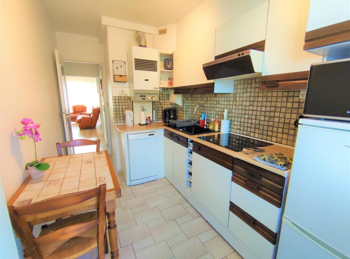 6 Appartements Et 4 Adresses A Mi-Chemin Entre Le Vieux Port Et L Ile De Re Ла-Рошель Екстер'єр фото