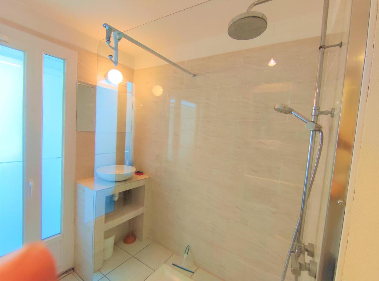 6 Appartements Et 4 Adresses A Mi-Chemin Entre Le Vieux Port Et L Ile De Re Ла-Рошель Екстер'єр фото