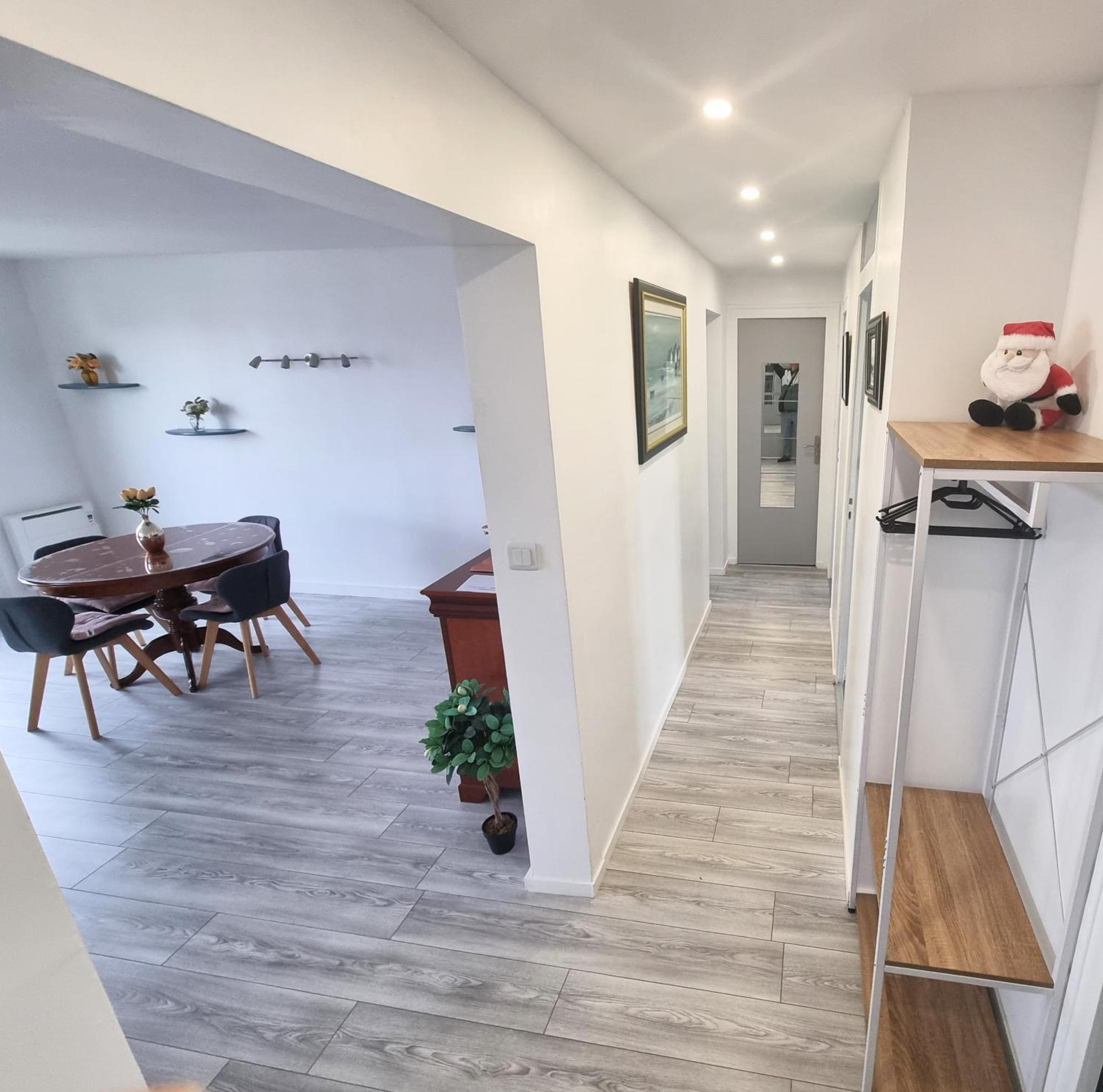 6 Appartements Et 4 Adresses A Mi-Chemin Entre Le Vieux Port Et L Ile De Re Ла-Рошель Екстер'єр фото